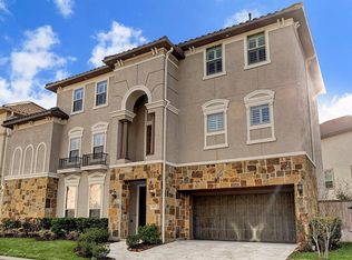 908 Amelia St, Sugar Land, TX 77478