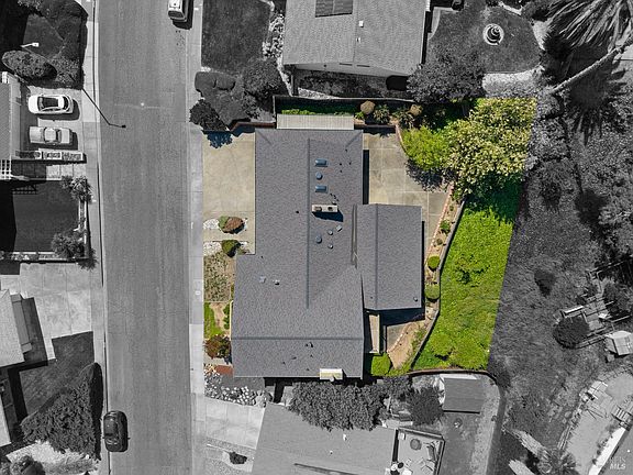 3rd image of 116 Silverview Court