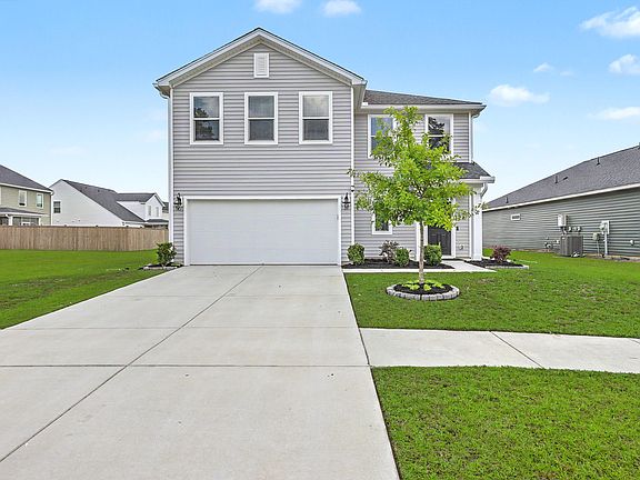 2nd image of 114 Lucca Dr