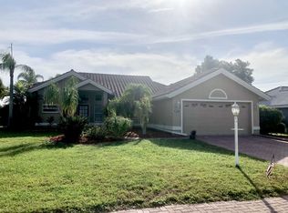 4011 72nd Ave E, Sarasota, FL 34243