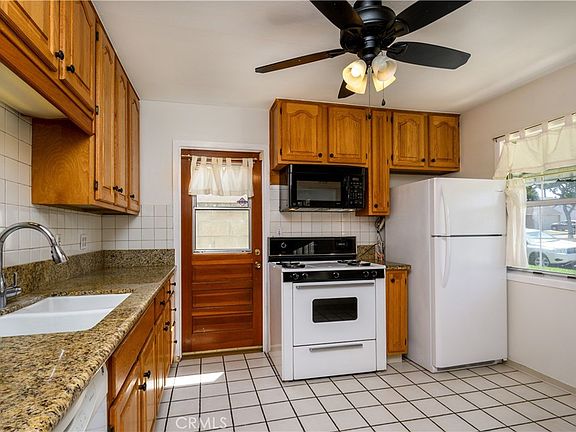 5th image of 10914 Kane Ave