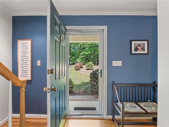 4th image of 1424 Brookwood Dr