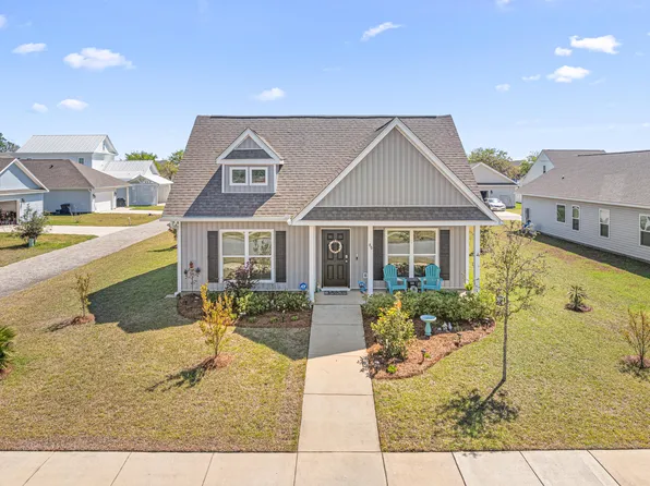 80 Woodsorrel St, Freeport, FL 32439