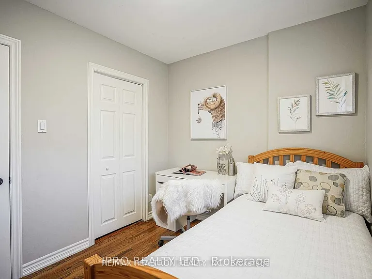 16 Cresthaven Dr — Photo 24