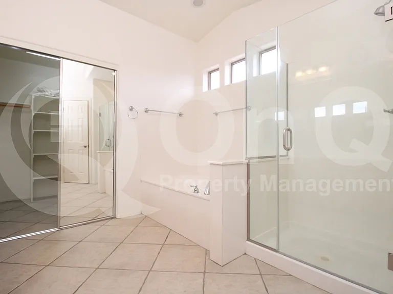 2450 E Darrel Rd — Photo 25