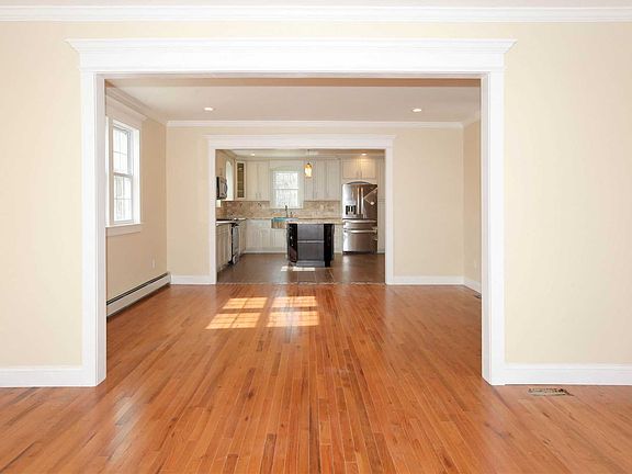 4th image of 39 Smith St