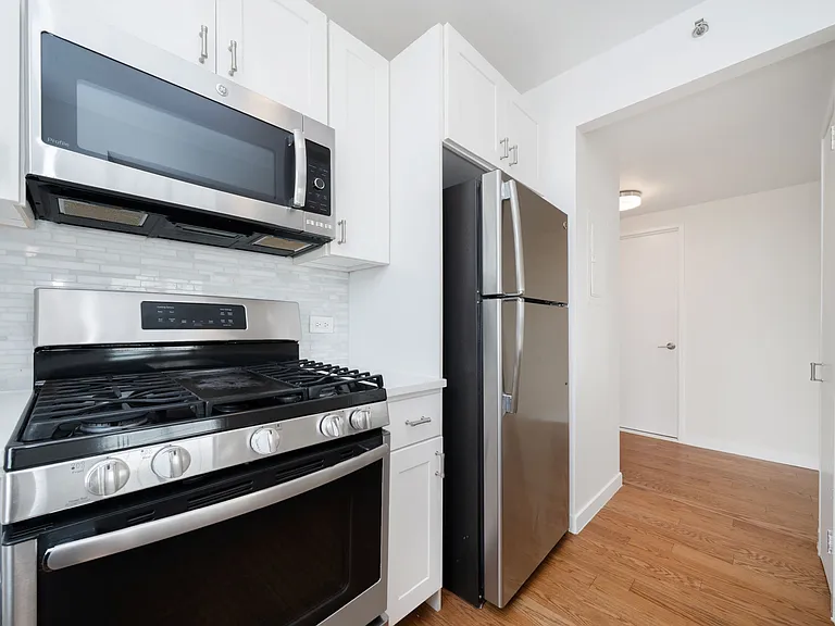 75-25 153rd St #Penthouse 15 — Photo 9