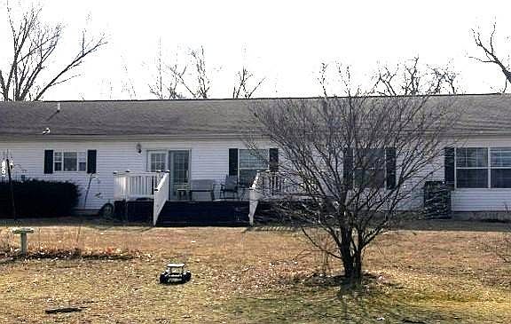 3rd image of 2 Candletree Cir