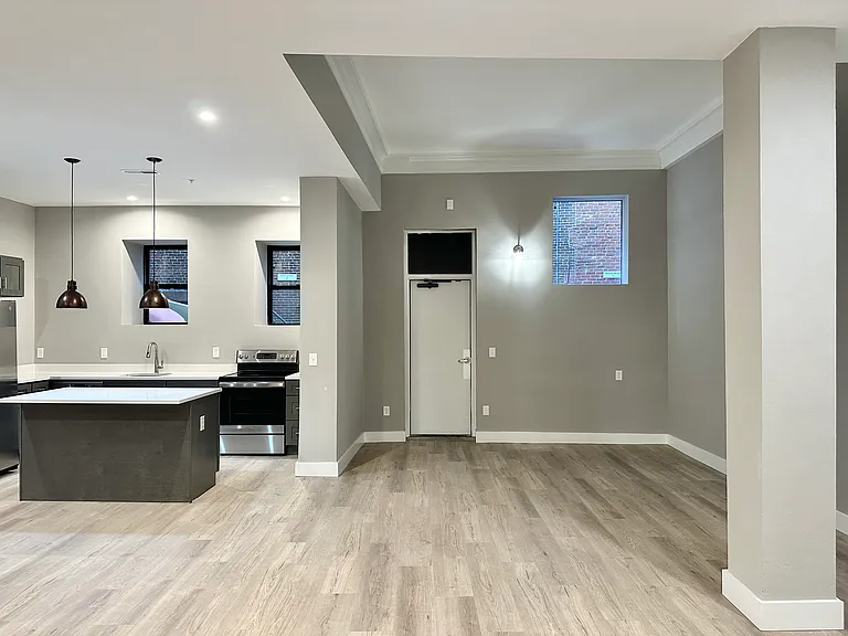 16 Norwich St #1 — Photo 3