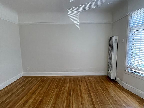 3rd image of 3425 Scott St APT 1