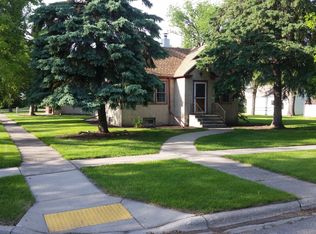 604 1st Ave NE, Hillsboro, ND 58045