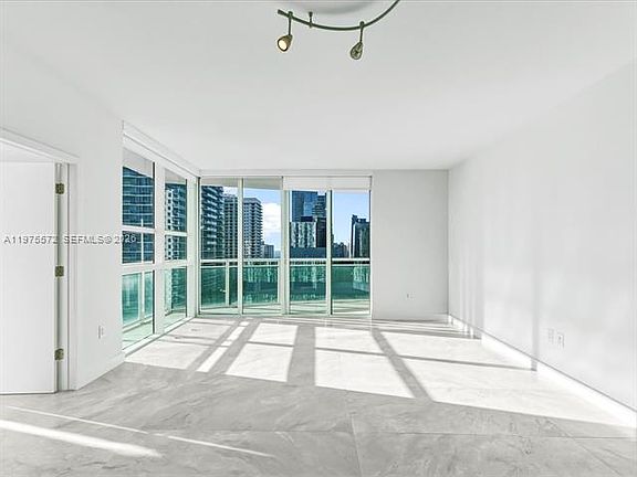 5th image of 951 Brickell Ave APT 2610