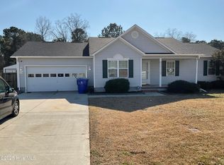 100 Lois Ct, Richlands, NC 28574