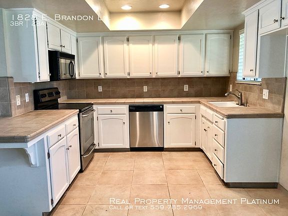 2nd image of 1828 E Brandon Ln