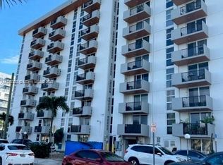 2075 NE 164th St APT 804, North Miami Beach, FL 33162