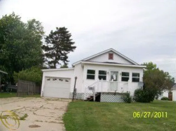 209 Guy St, Yale, MI 48097
