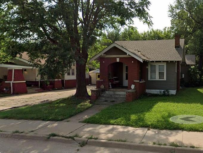 1st image of 737 S Hillside Ave
