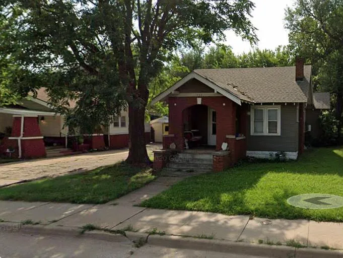 737 S Hillside Ave