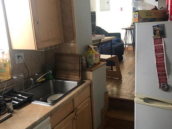 5th image of 612 S 15th St APT 2