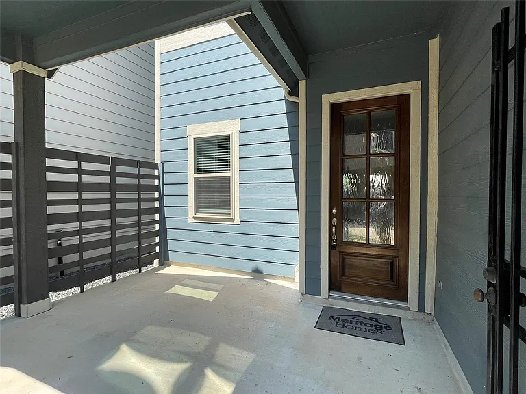 10418 Quiet Courtyard Rd — Photo 5