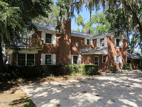 2nd image of 5907 Saxony Woods Ln