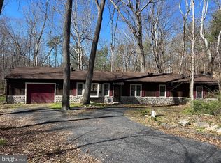 191 Hideaway Farms Rd, Edinburg, VA 22824