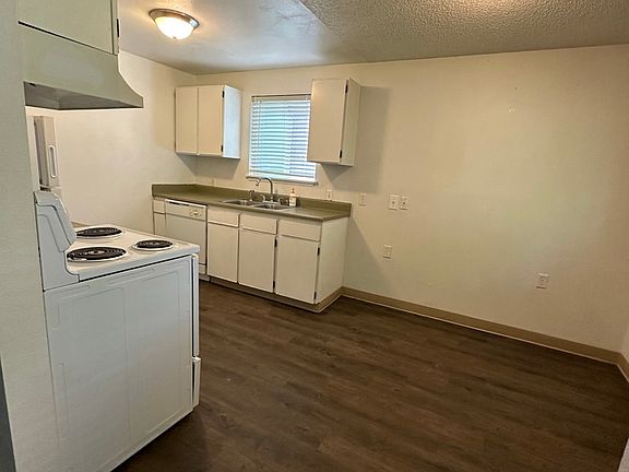 4th image of 8624 Pacific Ave #C4