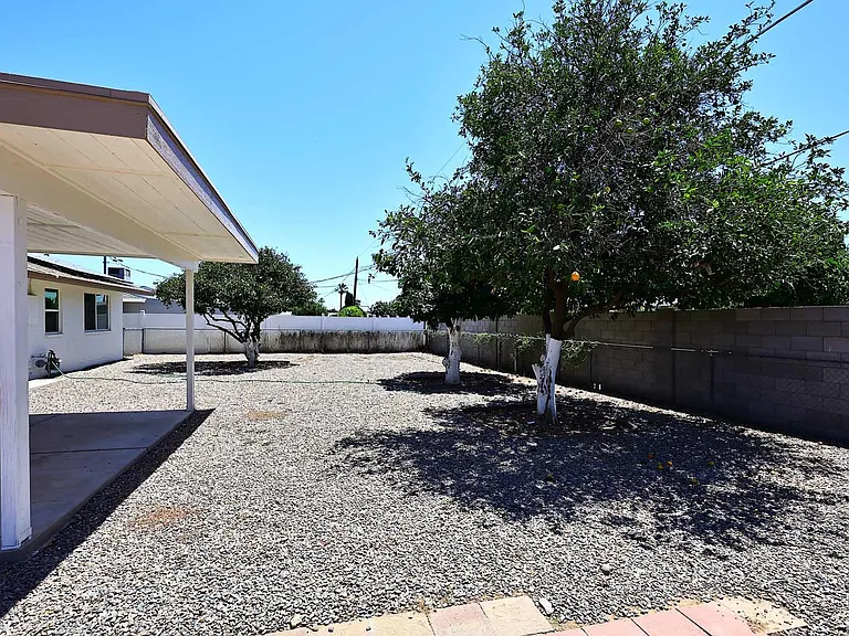 10537 W La Jolla Dr — Photo 27
