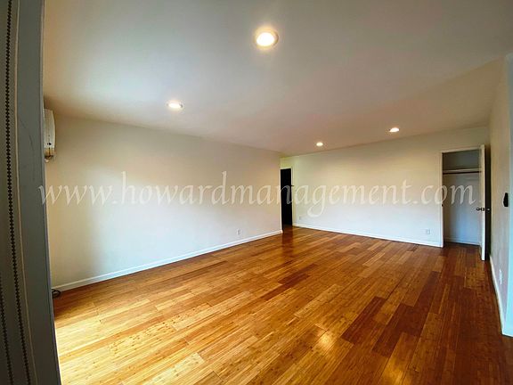 4th image of 8552 Saturn St #3