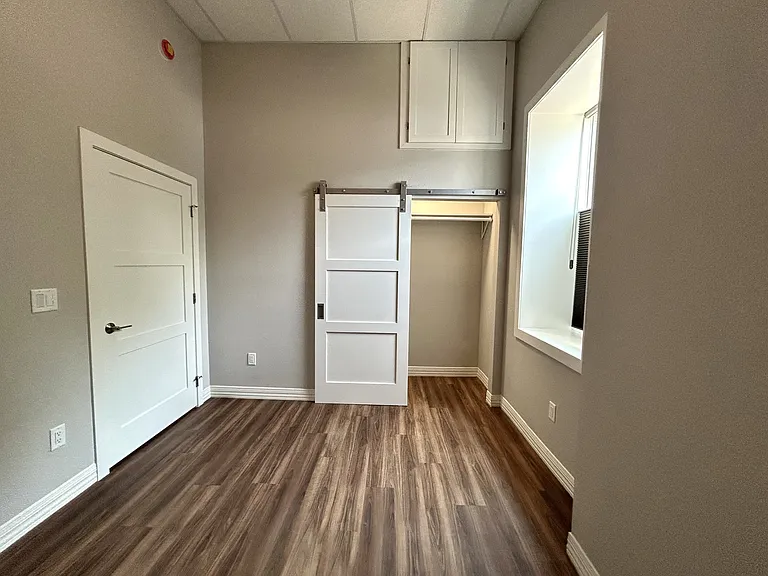 204 4th Ave #103 — Photo 4