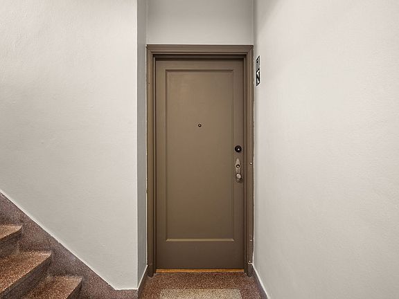 3rd image of 4616 Sulphur Ave #4620-1N