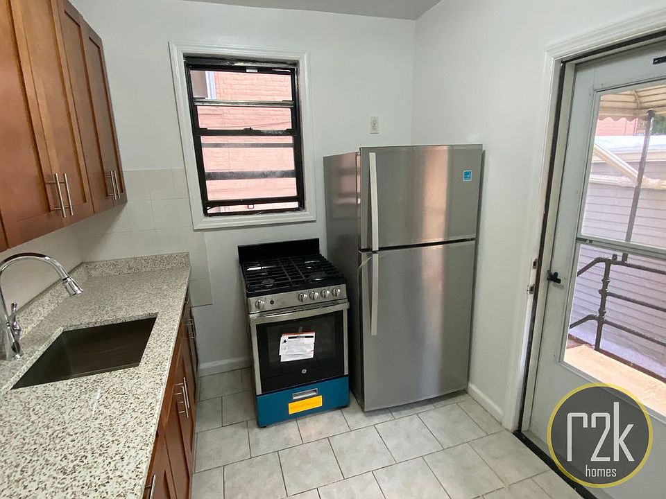 1st image of 32-60 31st St #1