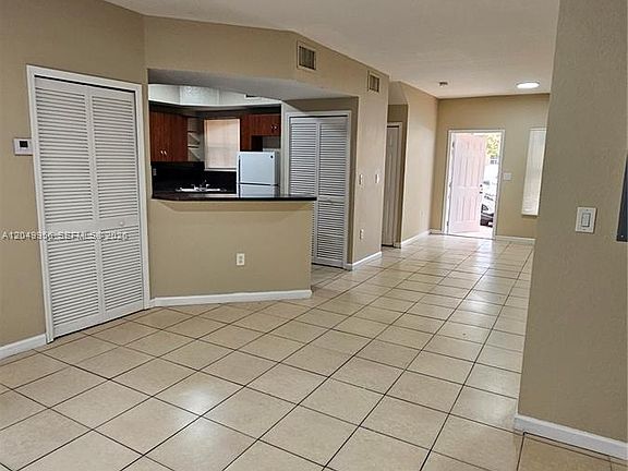 3rd image of 785 SW 6th Pl #1