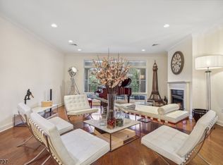 307 Metzger Dr #307, West Orange, NJ 07052