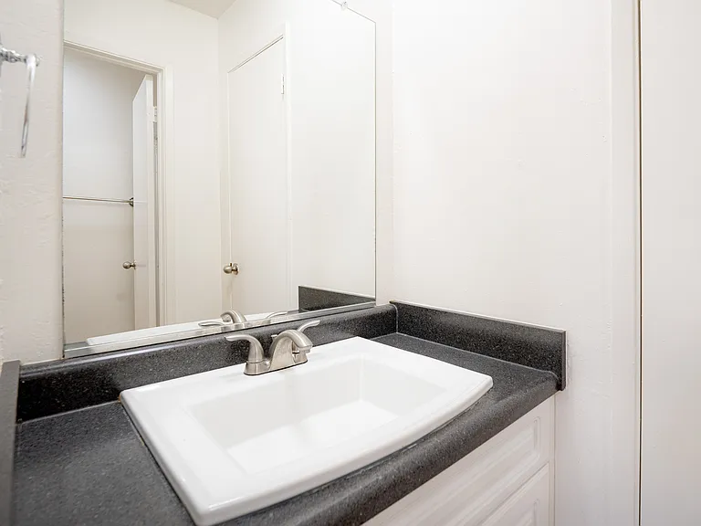 Ramona #51 ST bath