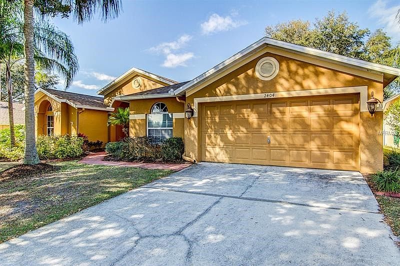 1st image of 2404 Groveway Dr