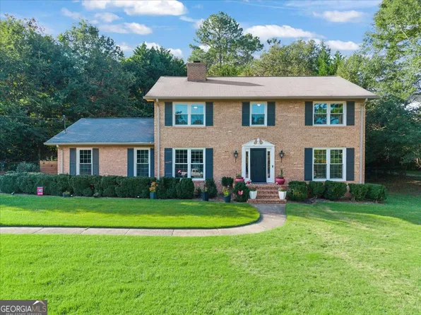 200 Clifton Dr, Athens, GA 30606