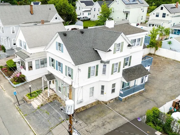 111 Gershom Ave, Lowell, MA 01854