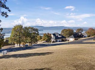 82 Castle Rock Dr, Russellville, AR 72802