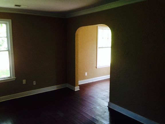 3rd image of 3757 Fairoaks Ave