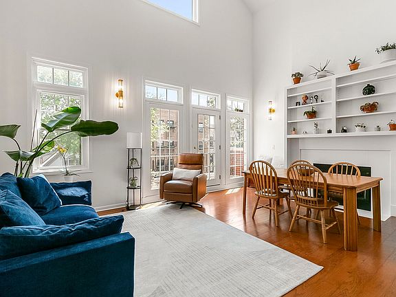 2nd image of 846 W Lill Ave #3