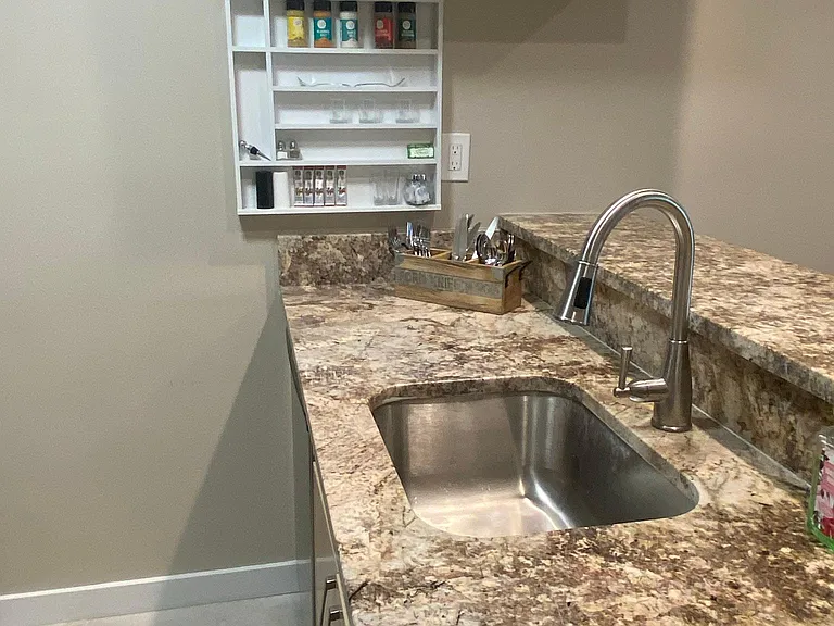 2201 N Garrett Ave #204 — Photo 30