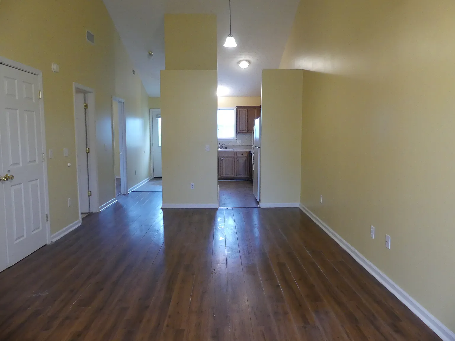 2 bed, 1020 sqft, $1,245 — Photo 4