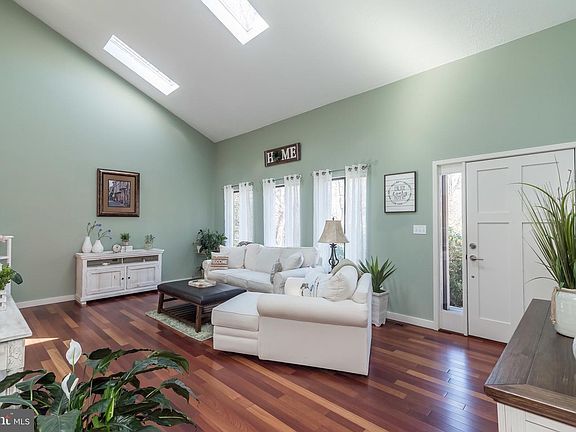 5th image of 1317 Tall Timbers Dr