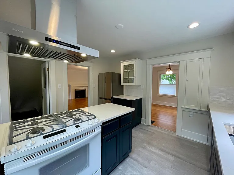 2409 NW Raleigh St — Photo 11