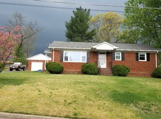 302 Orchard Ave, Staunton, VA 24401