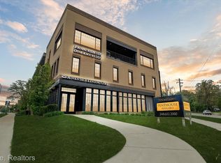 804 N Main St #2C, Rochester, MI 48307