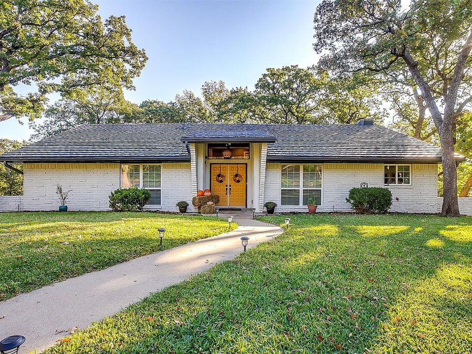 1st image of 1203 Pebble Creek Dr