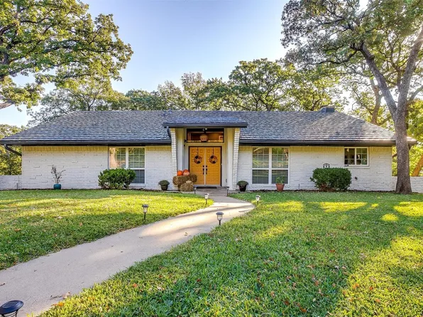1203 Pebble Creek Dr, Euless, TX 76040