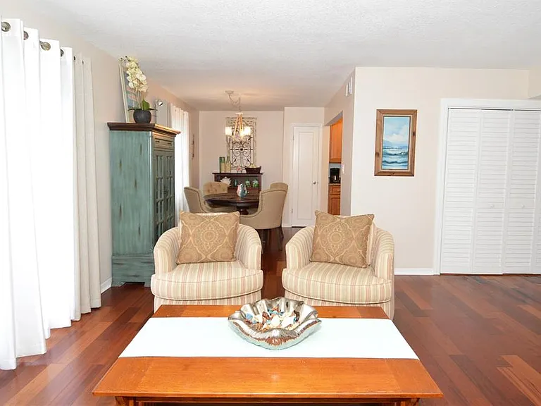 213 Seahorse Dr SE #B — Photo 7